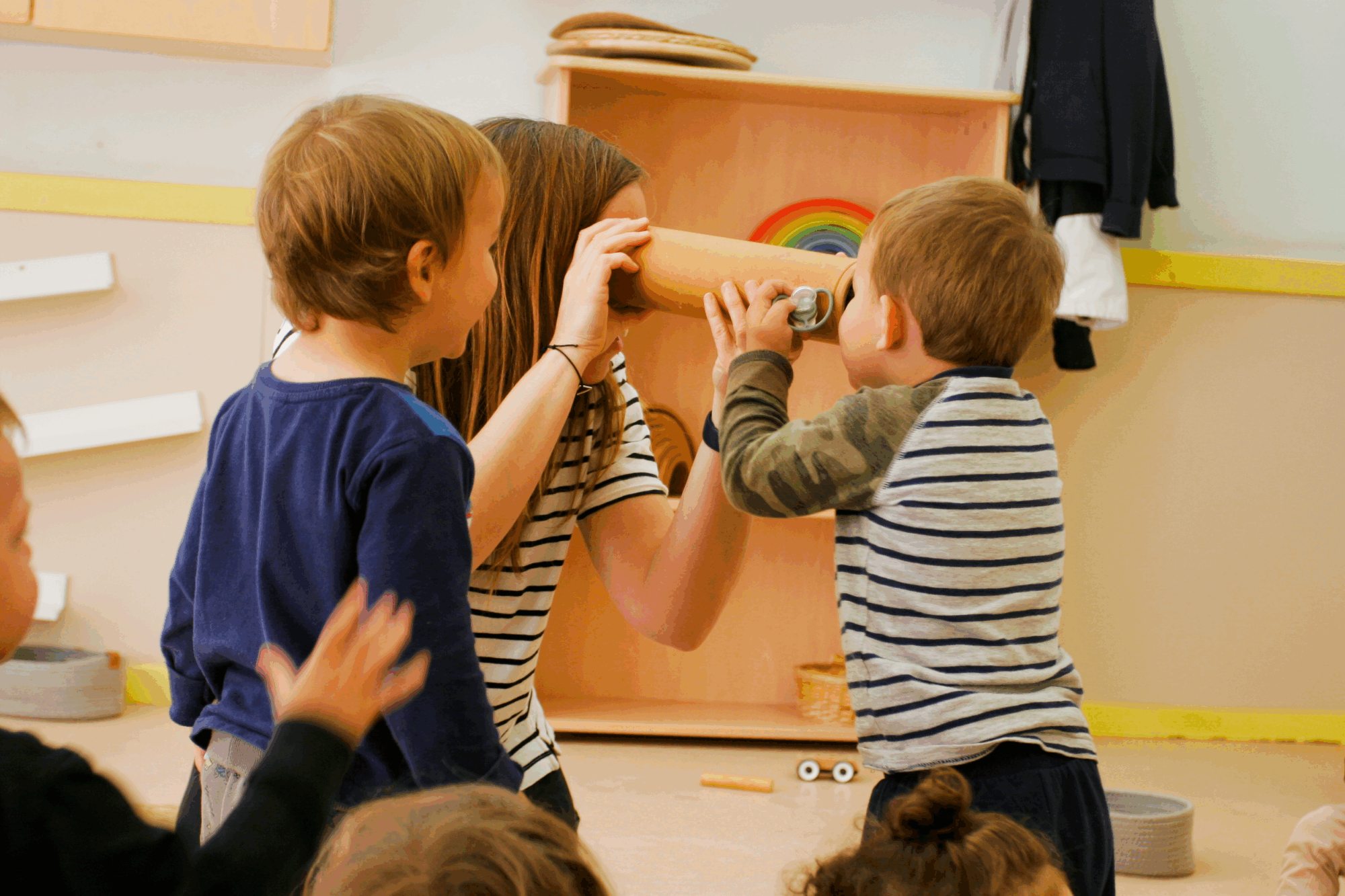 Infants i educadors a l'EBM Nens i nenes